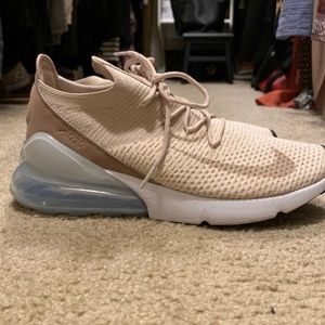 Nike airmax flyknit 270